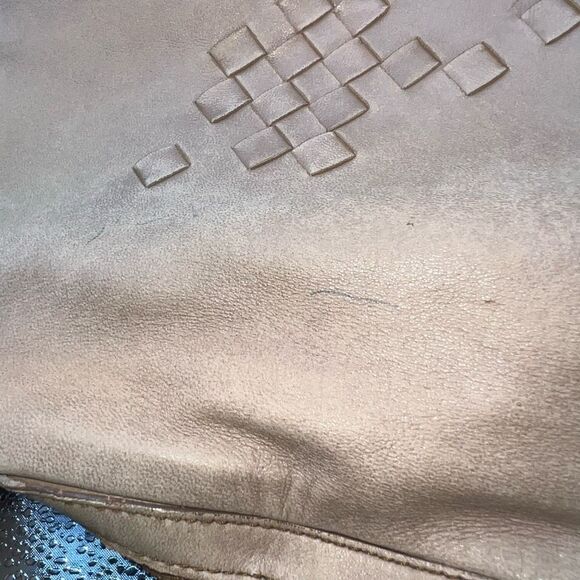 BOTTEGA VENETA Intrecciato Trimmed Nappa Shoulder Bag - Picture 15 of 16